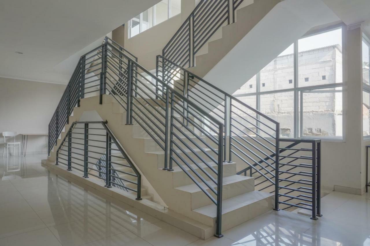 Residences By Reddoorz Near Mt Haryono - Minimum Stay 7 Days جاكرتا المظهر الخارجي الصورة