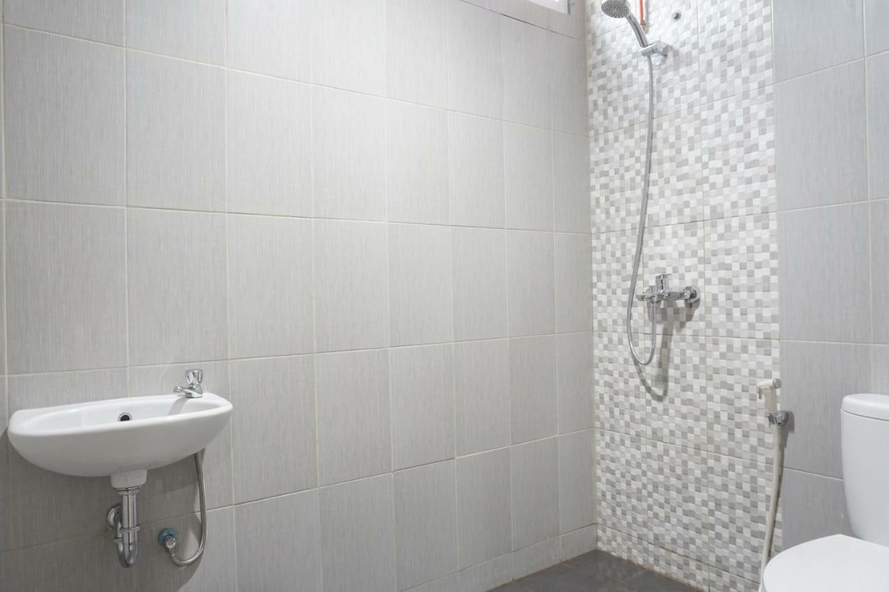 Residences By Reddoorz Near Mt Haryono - Minimum Stay 7 Days جاكرتا المظهر الخارجي الصورة