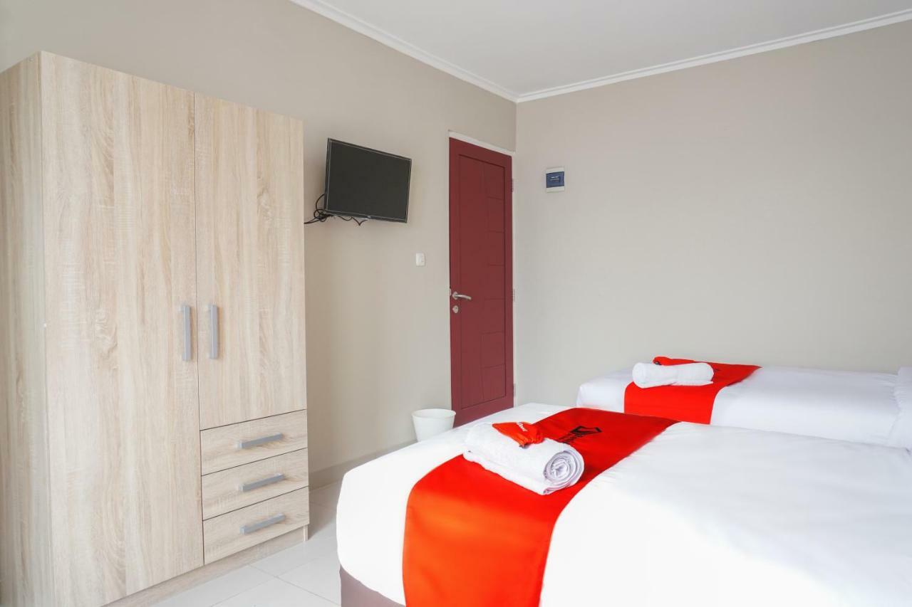 Residences By Reddoorz Near Mt Haryono - Minimum Stay 7 Days جاكرتا المظهر الخارجي الصورة