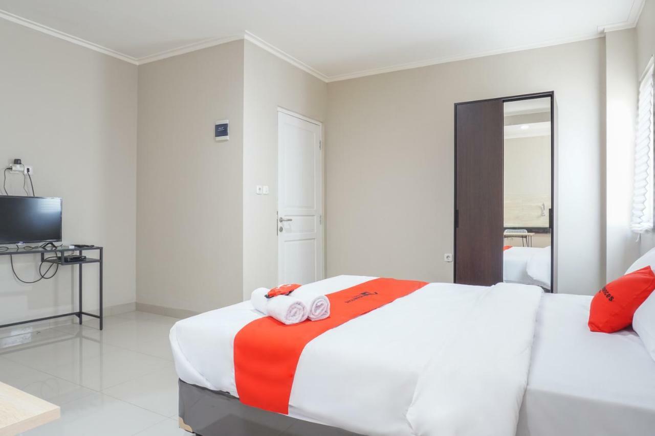 Residences By Reddoorz Near Mt Haryono - Minimum Stay 7 Days جاكرتا المظهر الخارجي الصورة